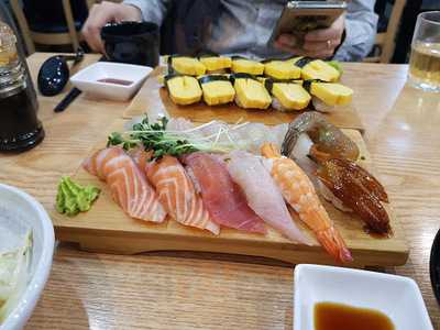사카나초밥