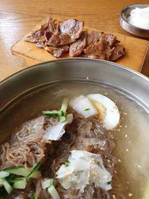 육쌈냉면