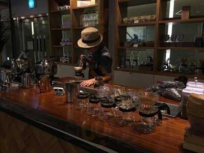 보헤미안박이추커피공장 상암점