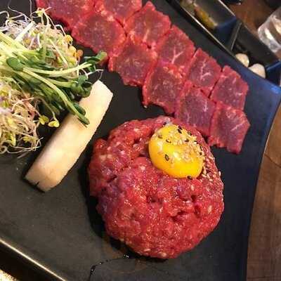 육회공작소 종로1호점