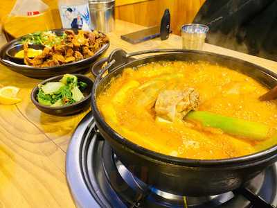 와룡동닭매운탕