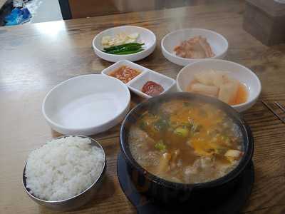 명동순대국보쌈