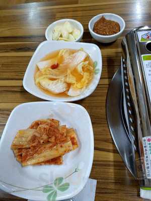 석가네소돼지숯불갈비