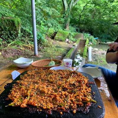 진달래피는마을