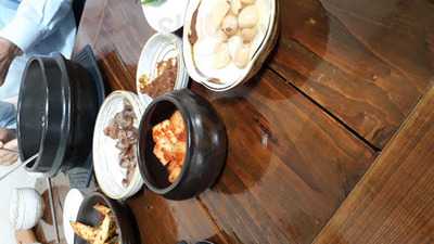 춘산 오가피백숙 삼계탕