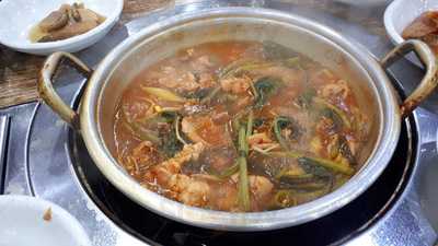 금강한우식육식당