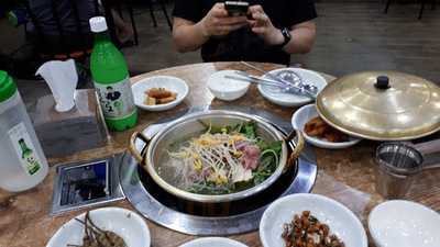 금강한우식육식당