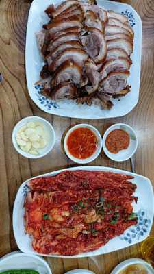 가야보쌈족발전문