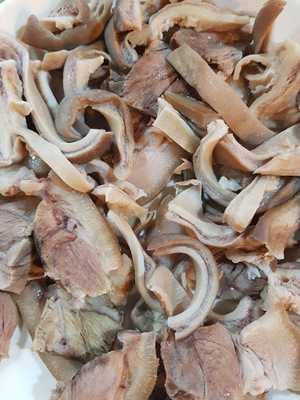 고등어회와철갑상어회 도미마을