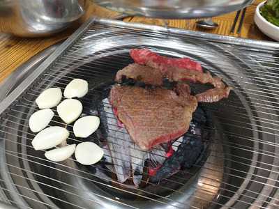 백두산식육식당