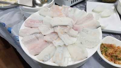 태성하모회자연산횟집