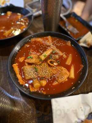 교촌치킨 동대문1호점