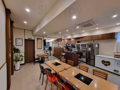 원할머니보쌈족발 명동점