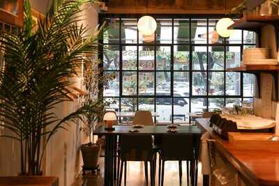 음 이터리 앤 베이커리