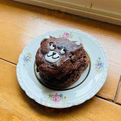 카페 하이웨스트 익선점