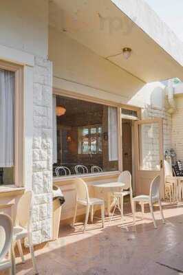 Cafe Layered Yeonnam