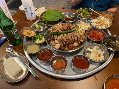 Wanmi Jokbal Seollung Branch