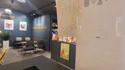 컴포즈커피 녹번점