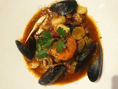 비스트로 바이 지니케이트