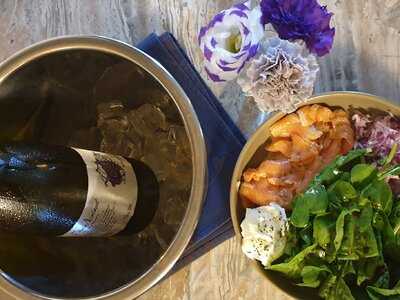 비스트로 바이 지니케이트