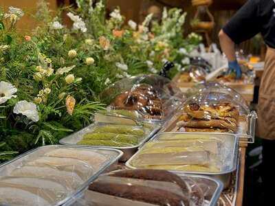 Coconut Box Bakery Cafe & Gallery