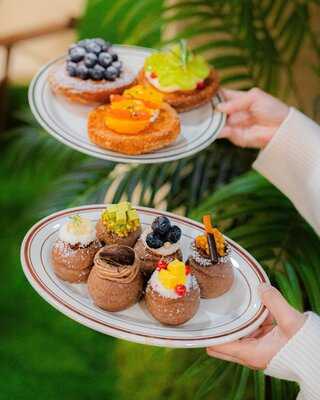 Coconut Box Bakery Cafe & Gallery