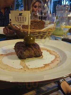 Crudo Steakhouse
