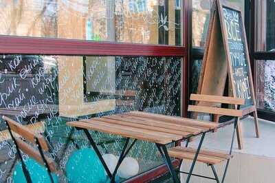 Paco Coffee & Pastry