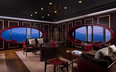 Seven Bar And Restaurant