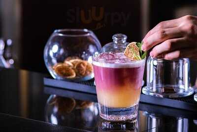 Seven Bar And Restaurant