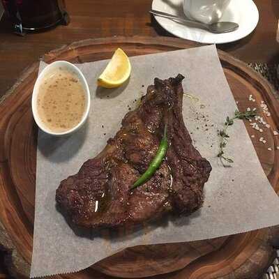 Woodman Grill And Beer