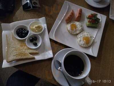 Bereket Cafe & Restaurant