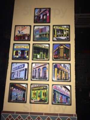 Harat's Irish Pub