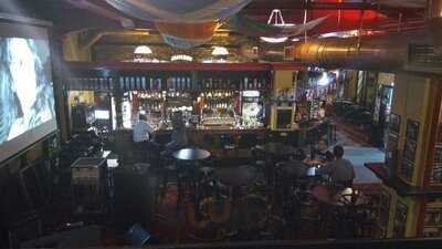 Harat's Irish Pub