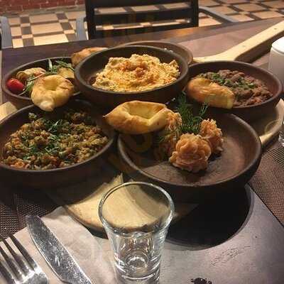 Restaurant Lariss Ivannu Khachu