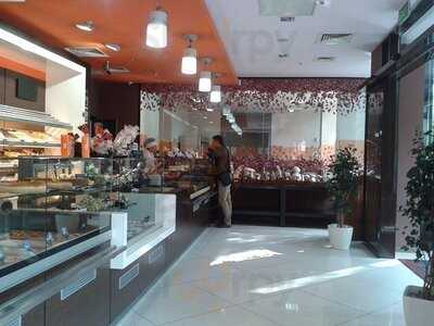 Thomi's Pastry