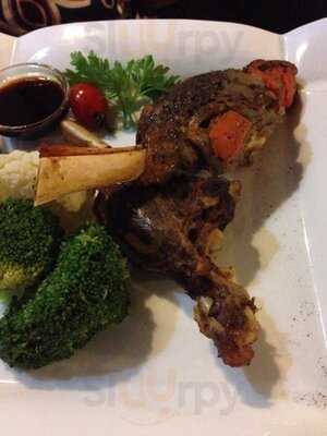 Street Bar & Grill No. 7