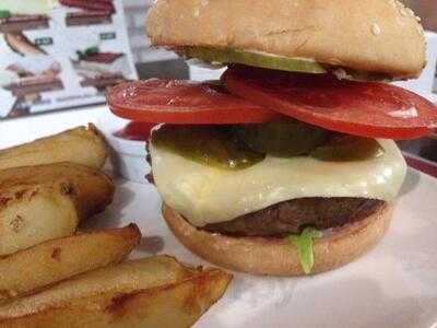 Street Bar & Grill No. 7