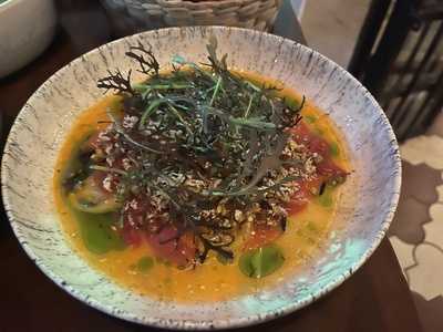 Tikuun Comedor Local