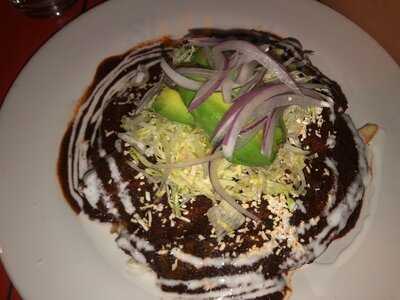 El Apapacho "comida Nada Gourmet Y Arte"