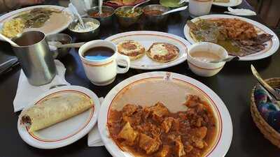 Las Originales Hermanas Coraje