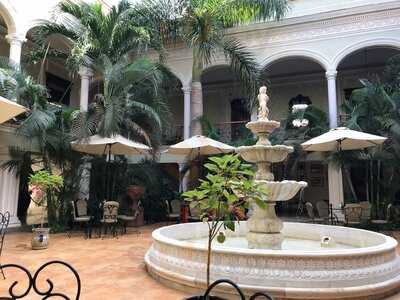 Mansión Mérida Restaurant, Bar & Bistró