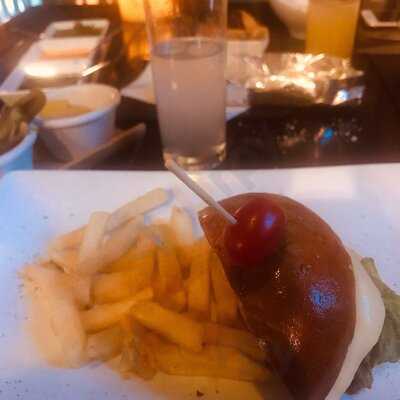 Harbor's Steakhouse & Raw Bar