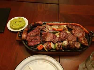 El Sombrero Parrilla Moderna