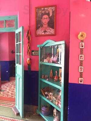 Los Platos Rotos Restaurant