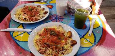 Huevos Motuleños Y Más