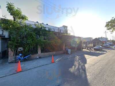 Mu. Burgerhouse Av. Nichupte