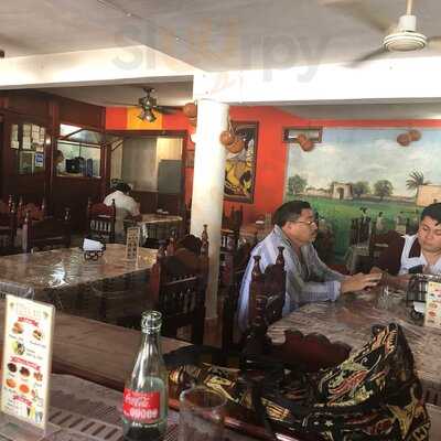 Restaurante El Principe Tutul-xiu