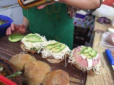 Cemitas Beto