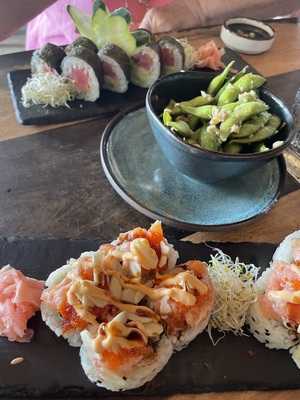 Makito Japanese And Thai Restaurant